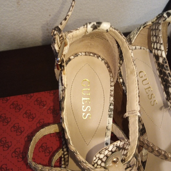 Guess Corkscrew Wedge (used) - Picture 3 of 5